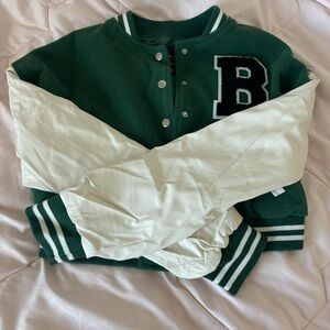 Green and white varsity jacket!💚🧸